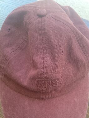 Vans Embroidered Adjustable Logo Cap in Burgundy
